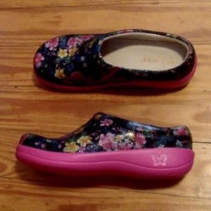 *1 DAY SALE* New Alegria "Kay" Nursing Shoes Womens Mules Slip on Slip Resistant